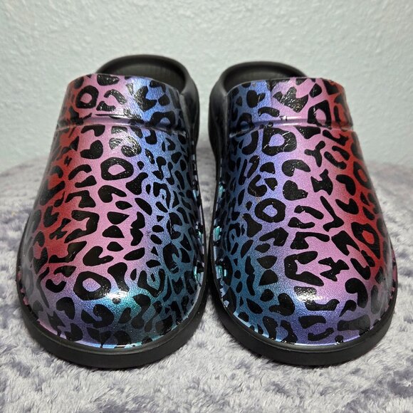 OOFOS OOclog Limited Edition Rainbow Leopard – Size: 7 (Women’s) - Picture 1 of 9